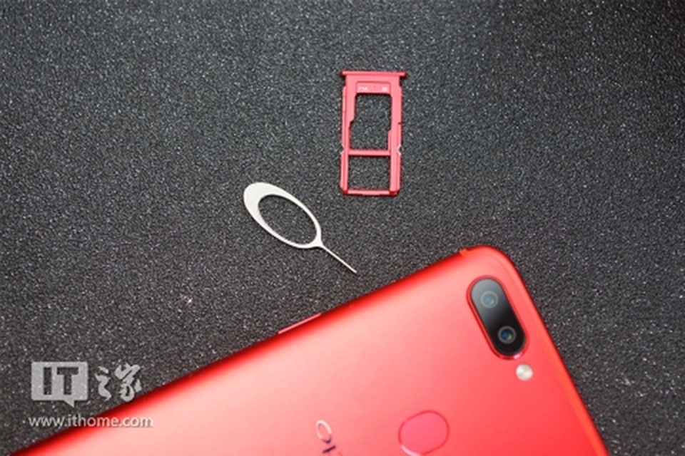 Mở hộp OPPO R11s Special Red