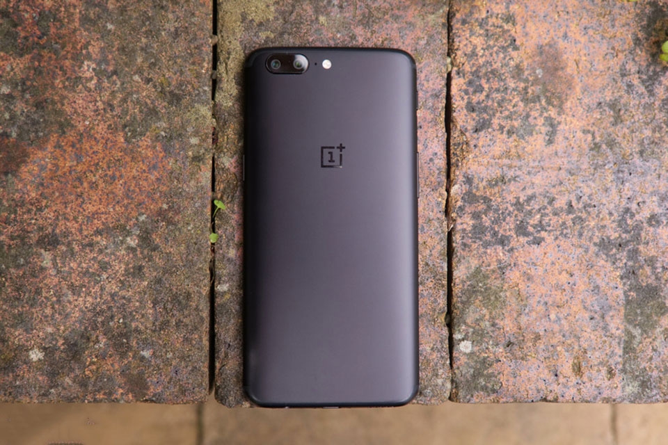 OnePlus 5 vs HTC U11