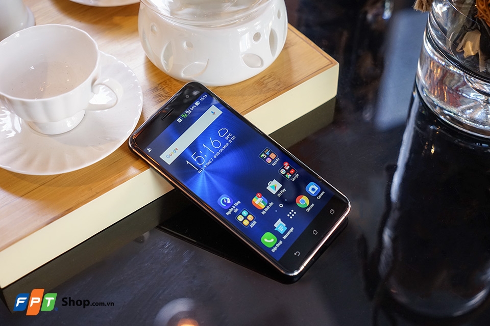 Trên tay Asus ZenFone 3: Thay đổi lớn trong thiết kế và trải nghiệm