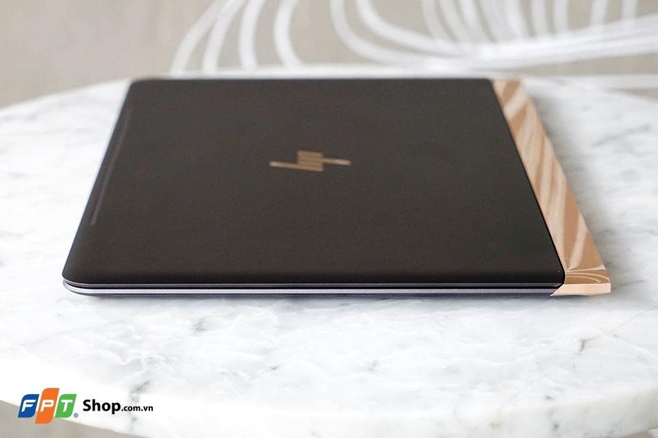 Đánh giá laptop mỏng nhất thế giới HP Spectre 13