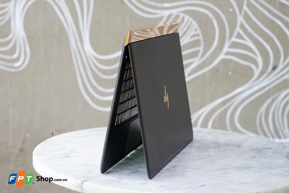 Đánh giá laptop mỏng nhất thế giới HP Spectre 13