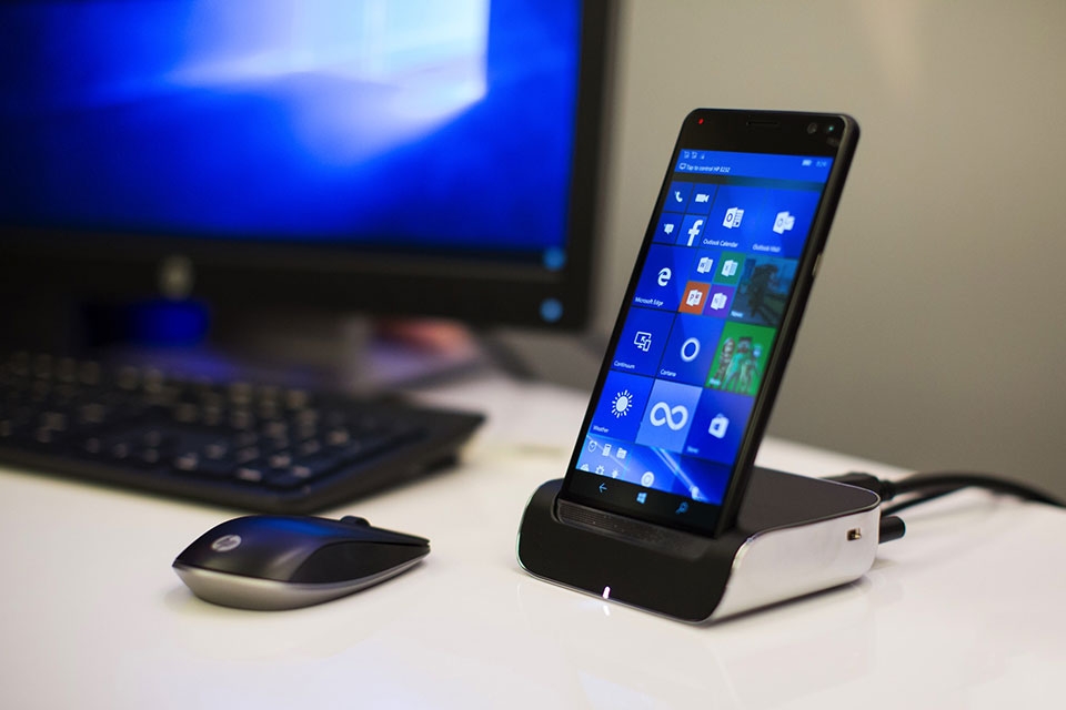 Smartphone HP tầm trung chạy Windows 10 Mobile