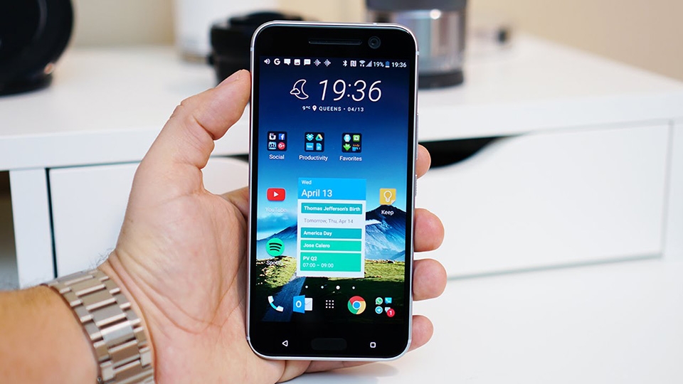 Sắp có HTC Desire 10 - phiên bản giá rẻ của HTC 10