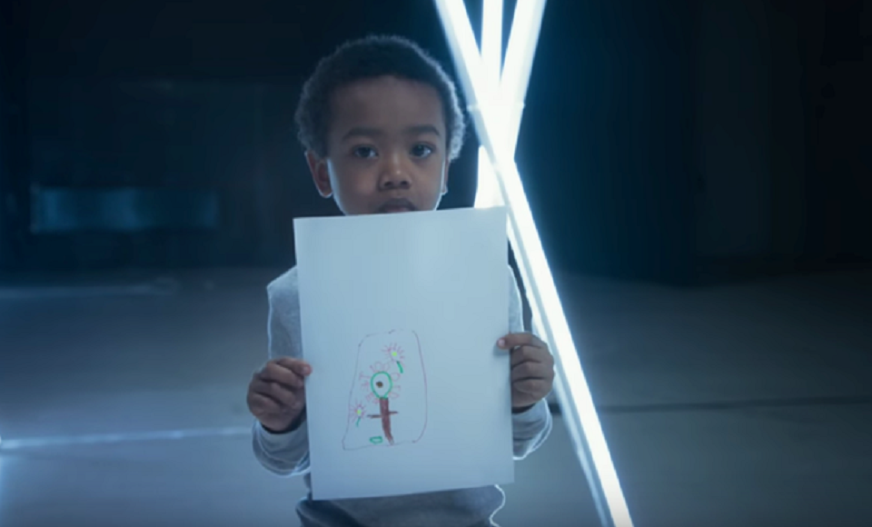 Lạc đà được chọn để mở hộp Galaxy S7 đầu tiên thế giới