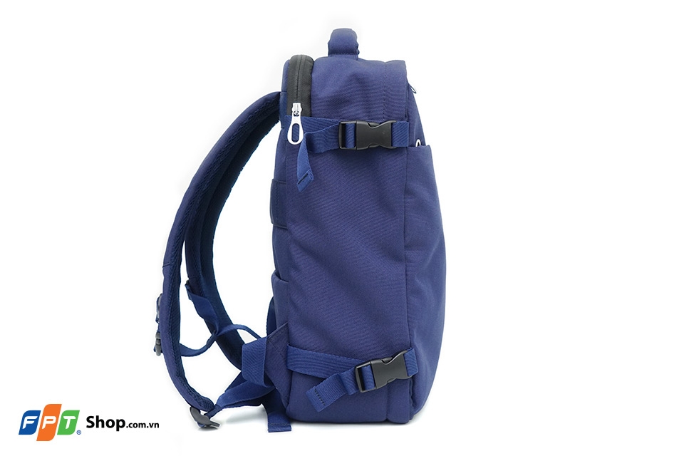 Trên tay balo hàng hiệu Tucano tặng kèm Samsung Galaxy A9 Pro