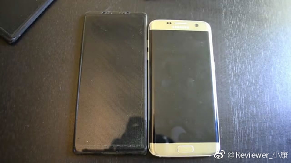 Samsung Galaxy Note 8 xuất hiện ngoài đời thực