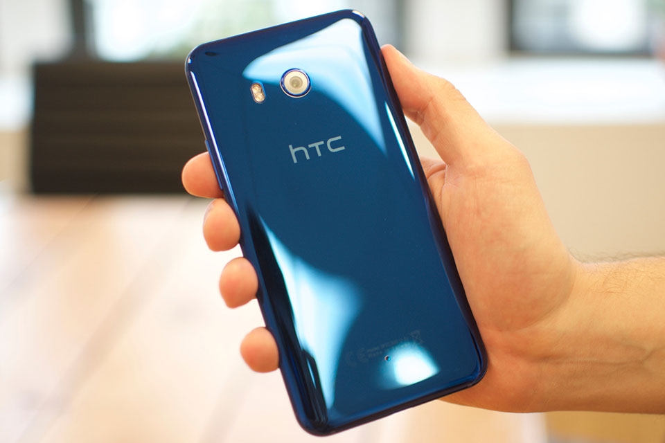 HTC U11 vs iPhone 7 Plus