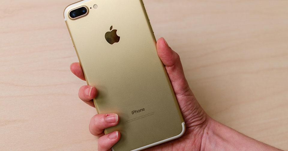 HTC U11 vs iPhone 7 Plus