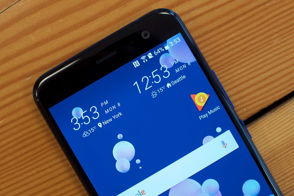 HTC U11 vs iPhone 7 Plus