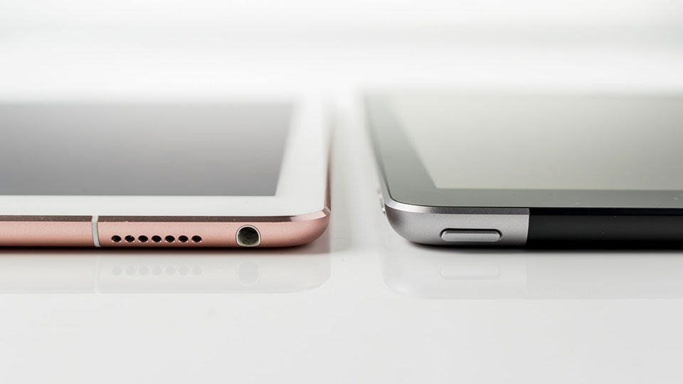 iPad Wi-Fi 32GB (2017) iPad Wi-Fi 32GB (2017)