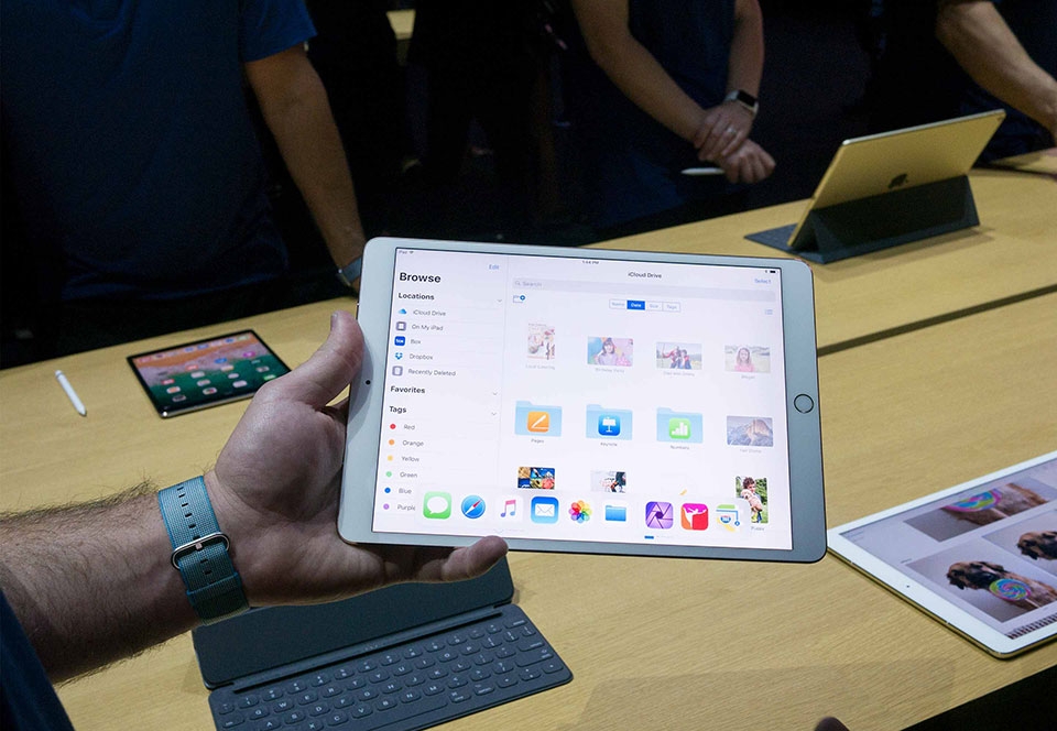 Apple iPad Pro 10.5 inch vs iPad 9.7 inch (2017)