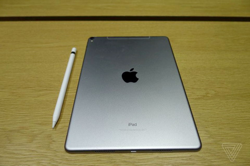 Trên tay iPad Pro 10.5 inch