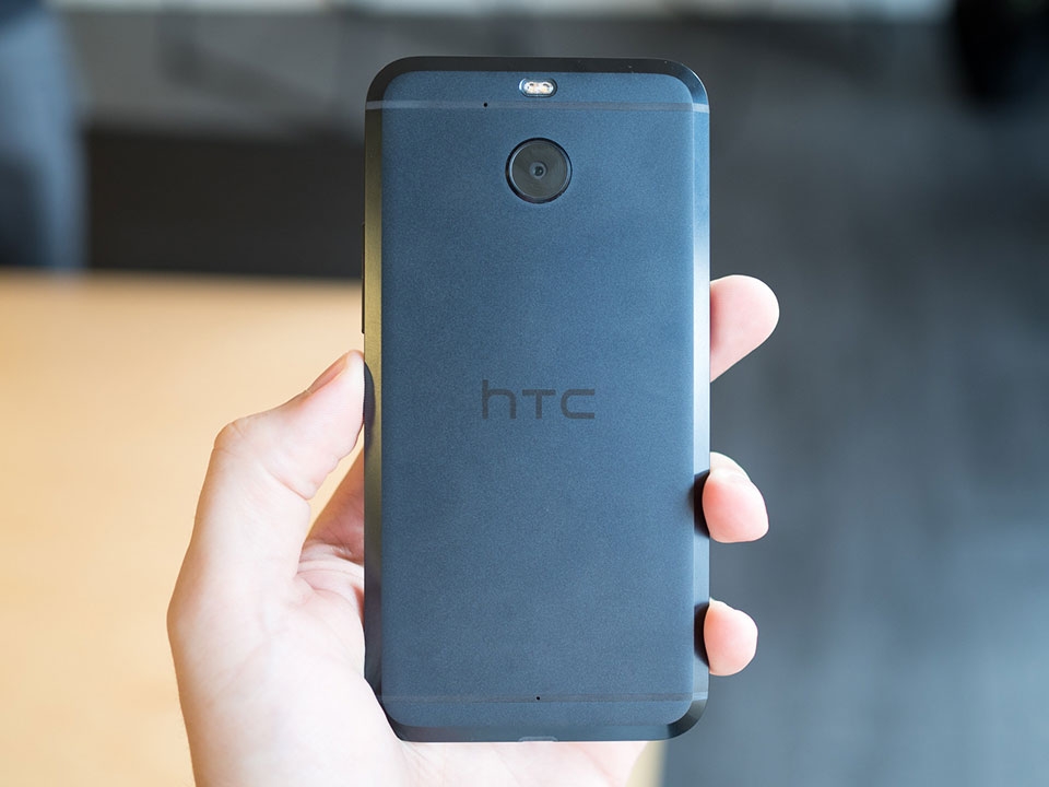 Đánh giá HTC 10 Evo