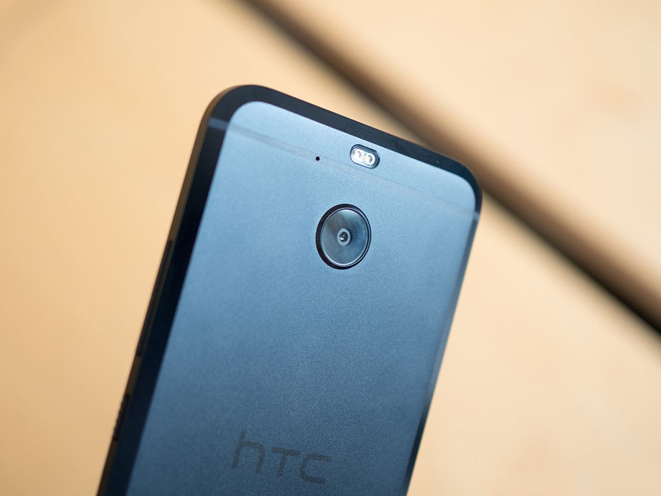 Đánh giá HTC 10 Evo