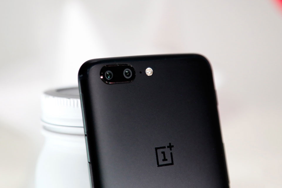 Trên tay OnePlus 5