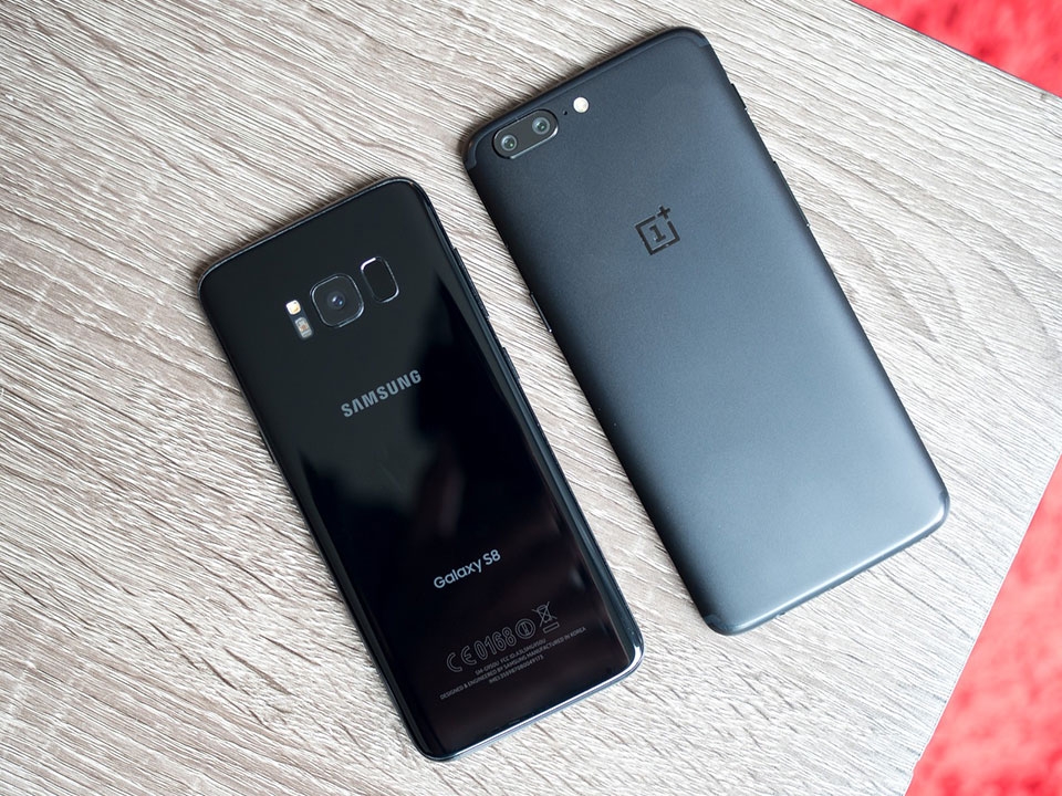OnePlus 5 và Galaxy S8