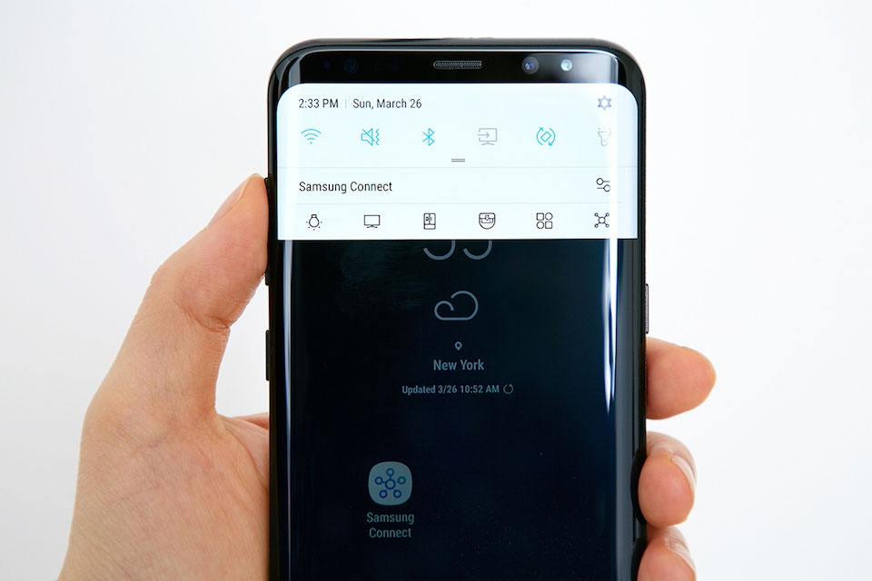 Đưa thanh chỉnh sáng lên ngăn thông báo của Galaxy S8