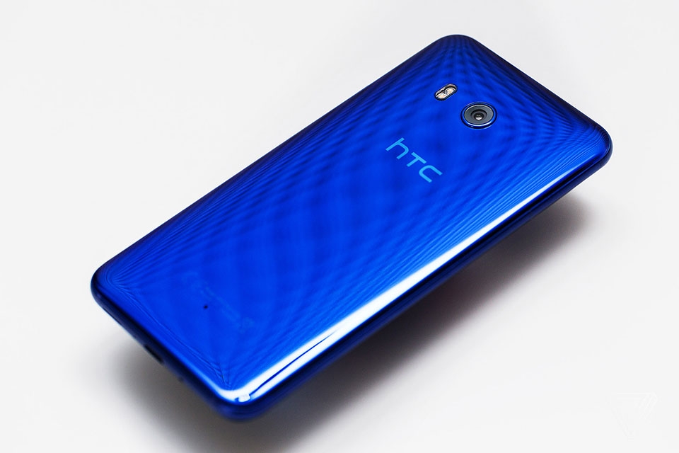 HTC U11 ra mắt chính thức với nhiều cải tiến thú vị HTC U11 ra mắt chính thức với nhiều cải tiến thú vị