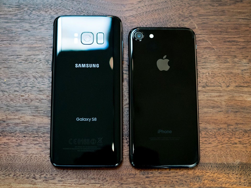 Samsung Galaxy S8 vs iPhone 7
