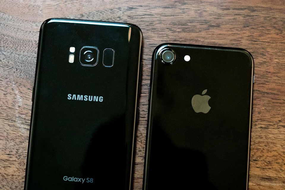 Samsung Galaxy S8 vs iPhone 7