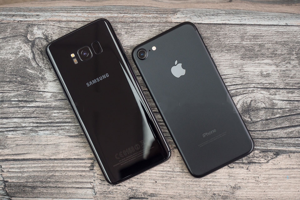 Samsung Galaxy S8 vs iPhone 7