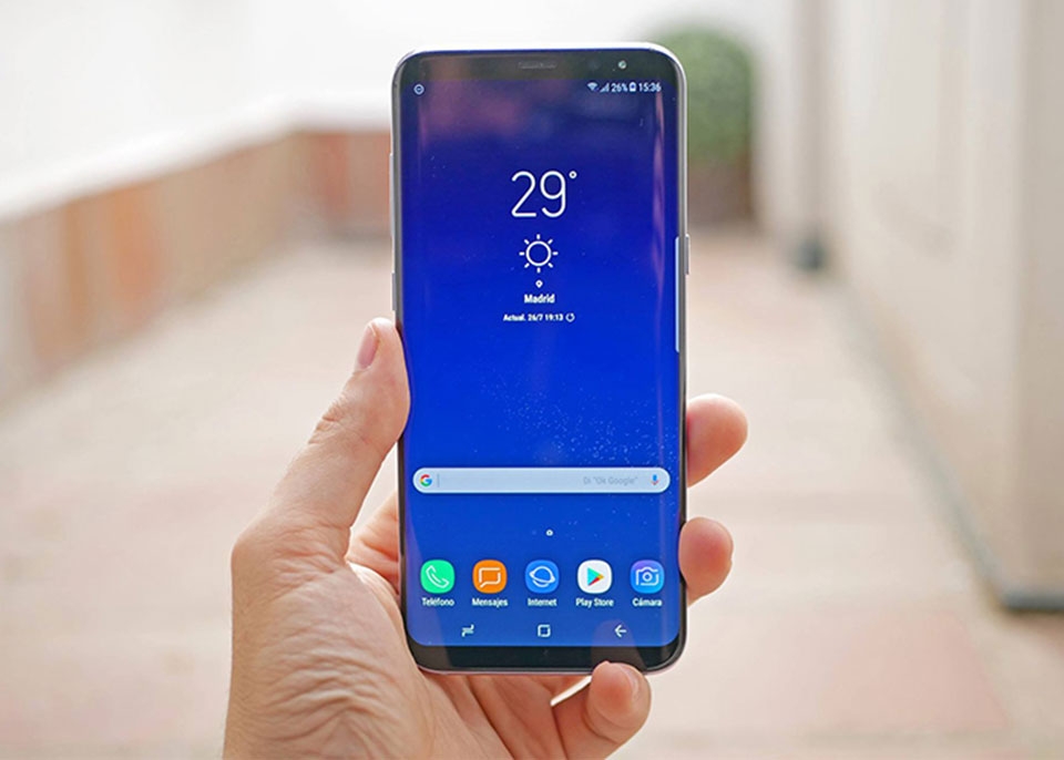 iPhone X: Khi Apple phải chạy theo xu thế