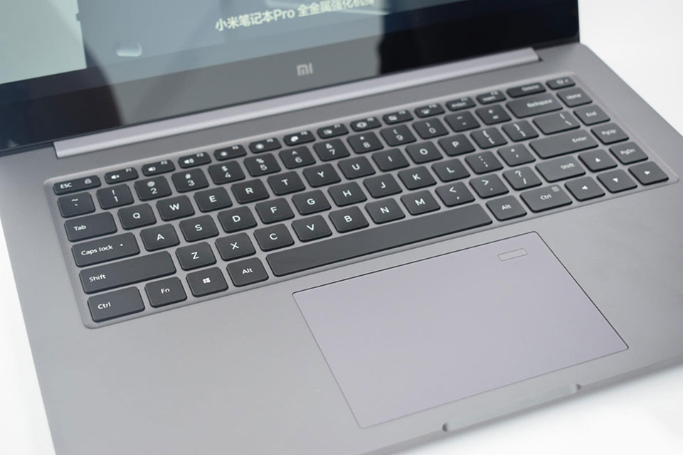 Trên tay Xiaomi Mi Notebook Pro Trên tay Xiaomi Mi Notebook Pro