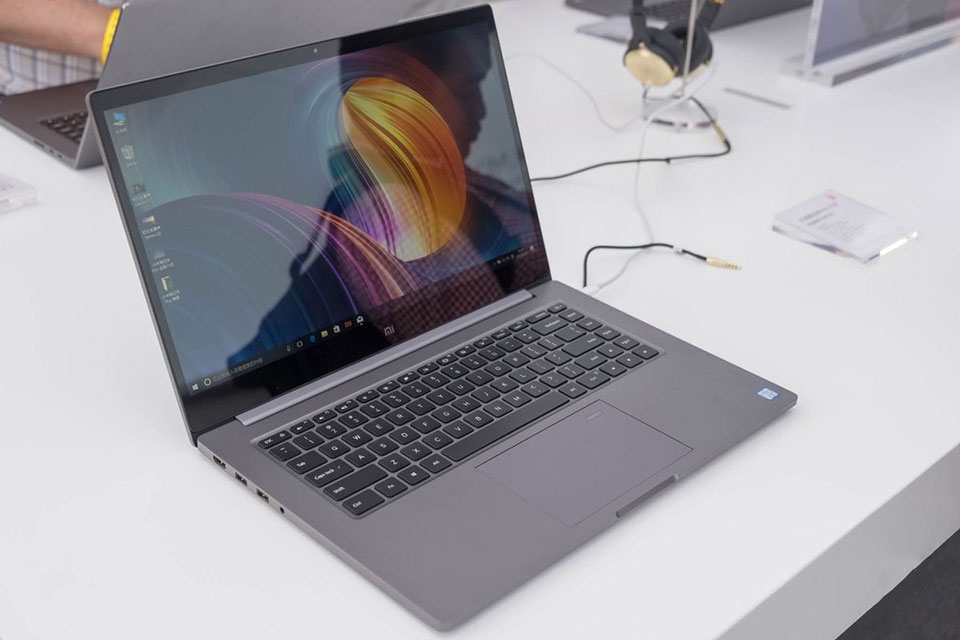 Trên tay Xiaomi Mi Notebook Pro Trên tay Xiaomi Mi Notebook Pro