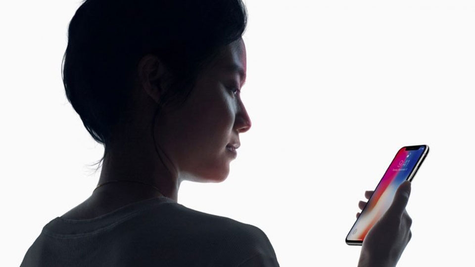 Lý do để bạn nên chọn iPhone X thay vì iPhone 8