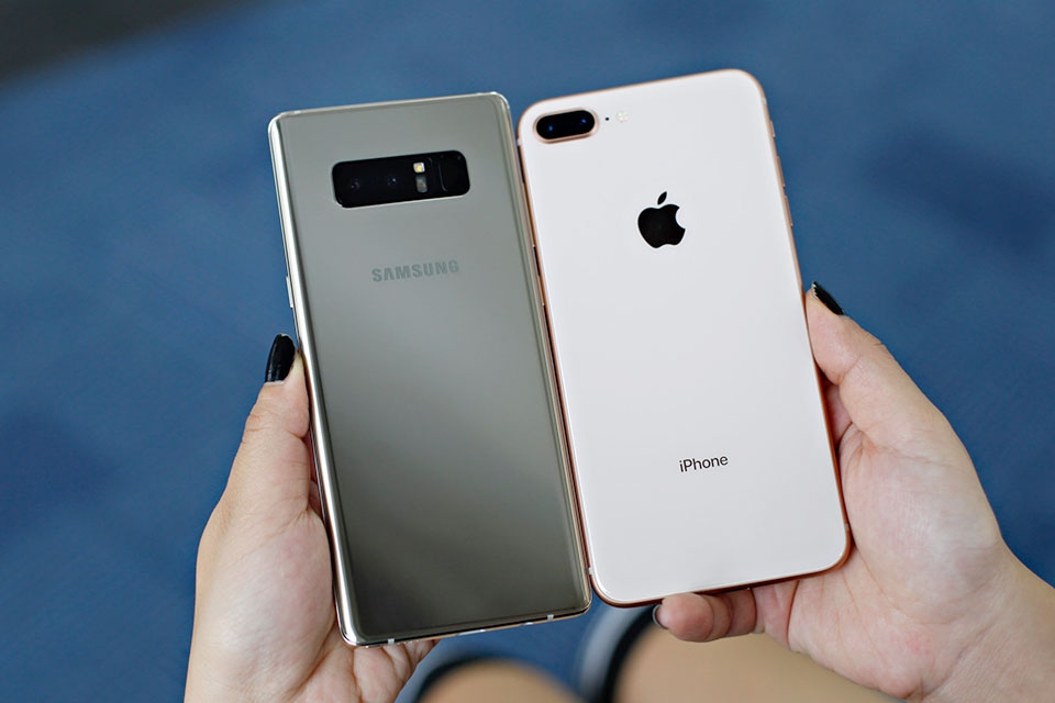 So sánh camera iPhone 8 Plus và Galaxy Note 8