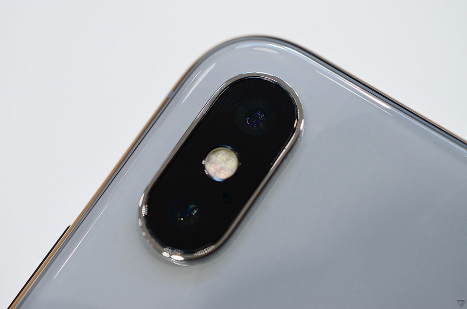 Những thứ mà iPhone X ăn đứt iPhone 8