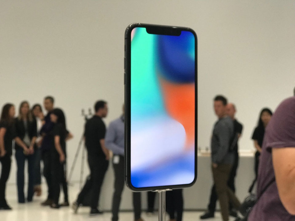 Theo bạn, người dùng nghĩ gì về iPhone X? Theo bạn, người dùng nghĩ gì về iPhone X?