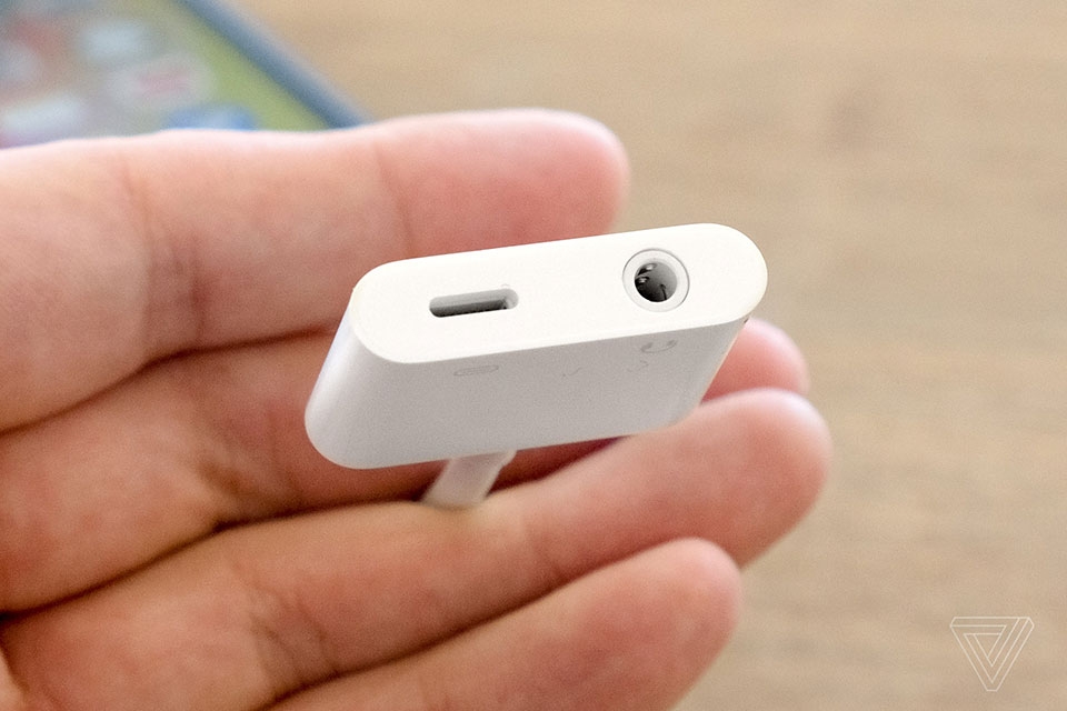 Apple ra mắt Adapter Belkin cho iPhone 7, iPhone 8