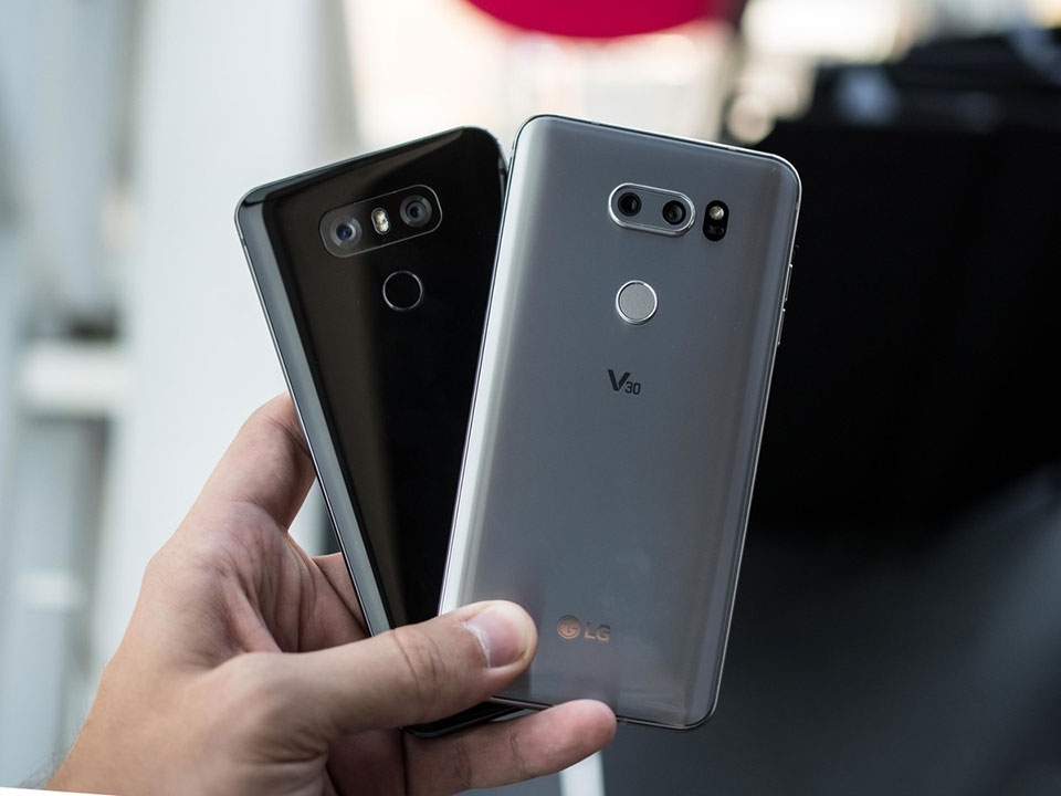 LG V30 vs LG V30 Plus: Sự khác biệt là gì?
