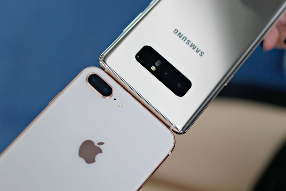 So sánh camera iPhone 8 Plus và Galaxy Note 8