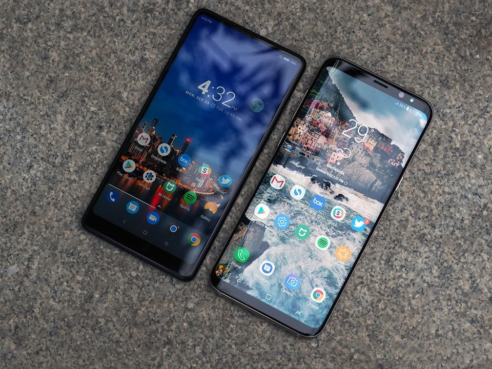 So sánh Xiaomi Mi Mix 2 vs Samsung Galaxy S8 Plus So sánh Xiaomi Mi Mix 2 vs Samsung Galaxy S8 Plus