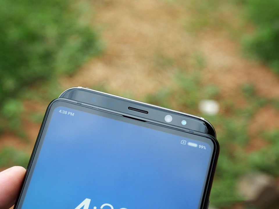 So sánh Xiaomi Mi Mix 2 vs Samsung Galaxy S8 Plus So sánh Xiaomi Mi Mix 2 vs Samsung Galaxy S8 Plus