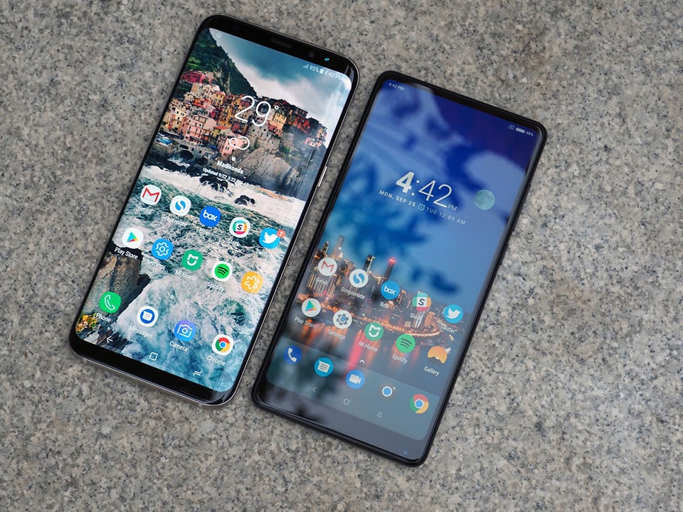 So sánh Xiaomi Mi Mix 2 vs Samsung Galaxy S8 Plus So sánh Xiaomi Mi Mix 2 vs Samsung Galaxy S8 Plus