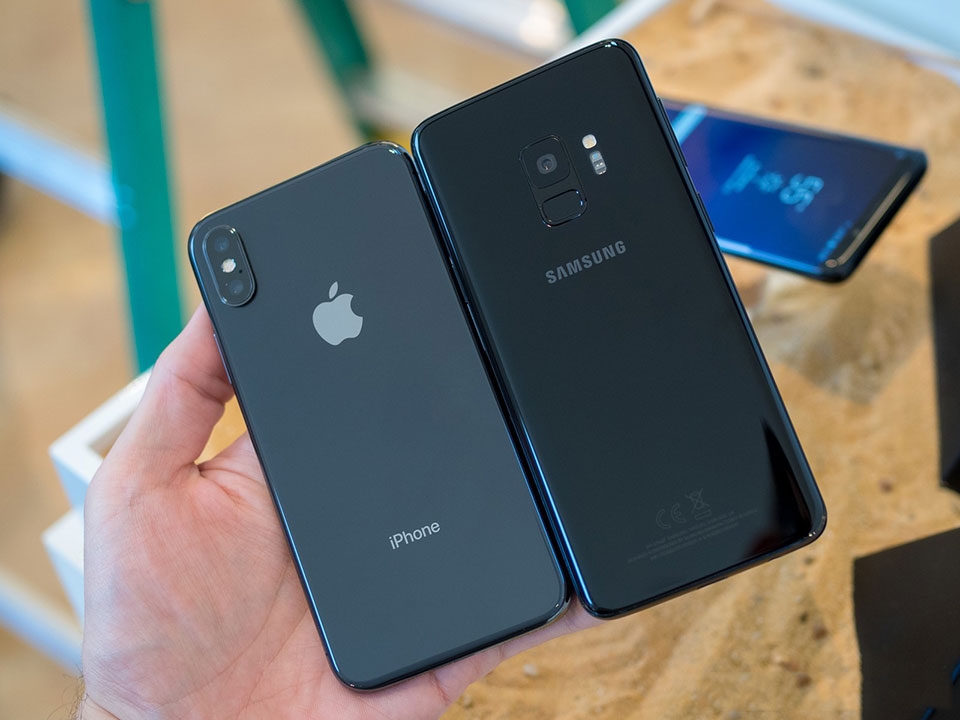 Galaxy S9 vs iPhone X: Liệu Samsung đã làm đủ? Galaxy S9 vs iPhone X: Liệu Samsung đã làm đủ?