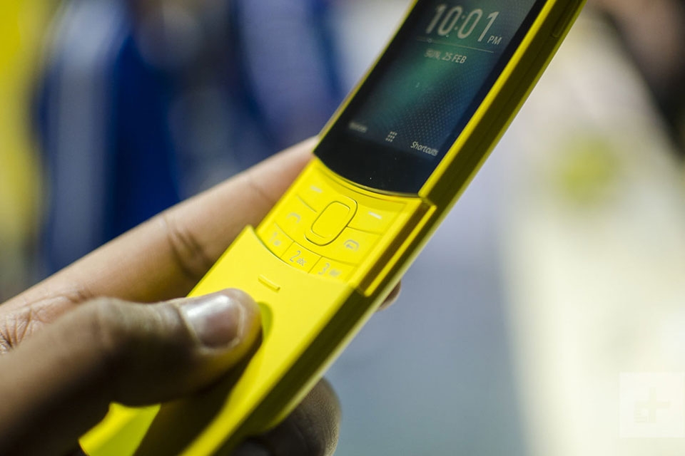Trên tay Nokia 8810 4G (2018)