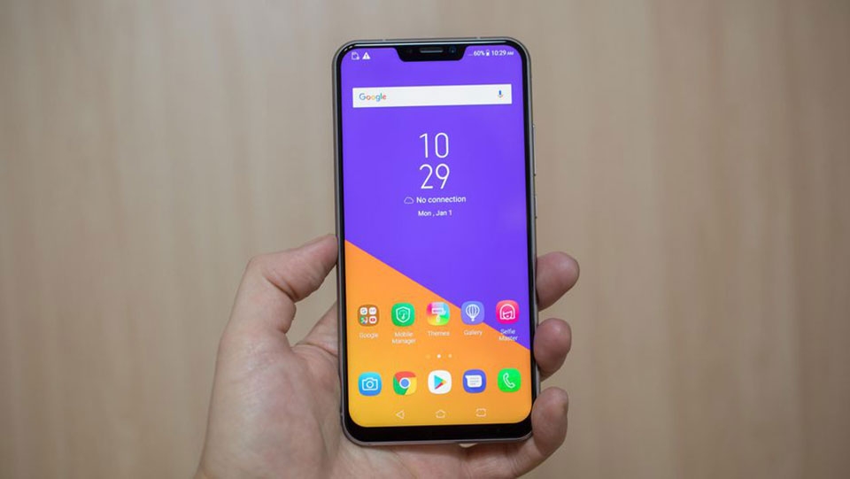 So dáng Asus Zenfone 5 vs iPhone X