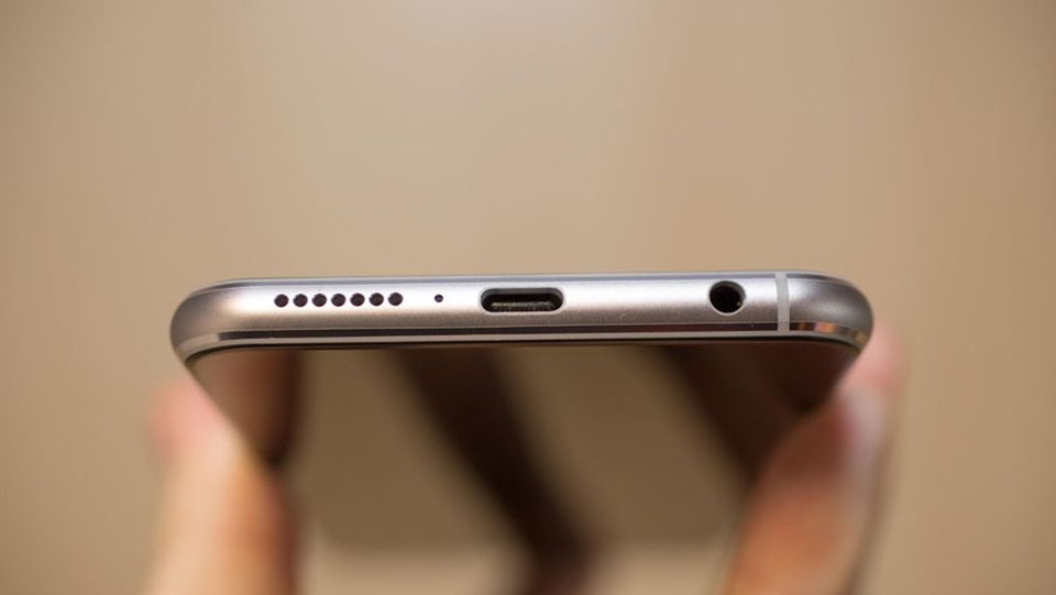 So dáng Asus Zenfone 5 vs iPhone X