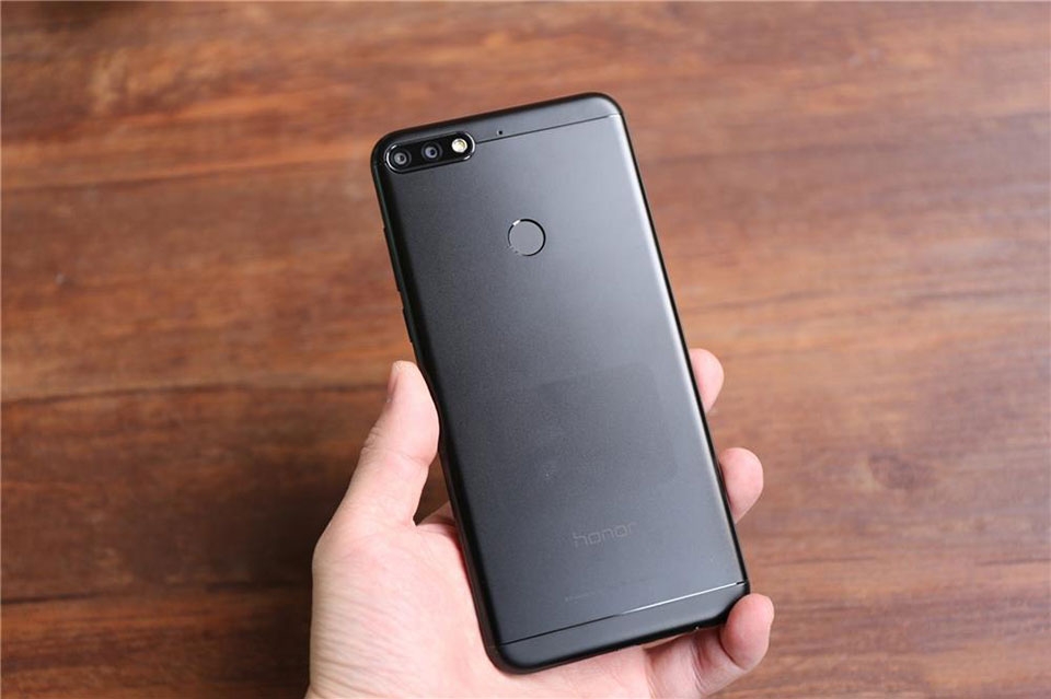 Trên tay Huawei Honor 7C Trên tay Huawei Honor 7C
