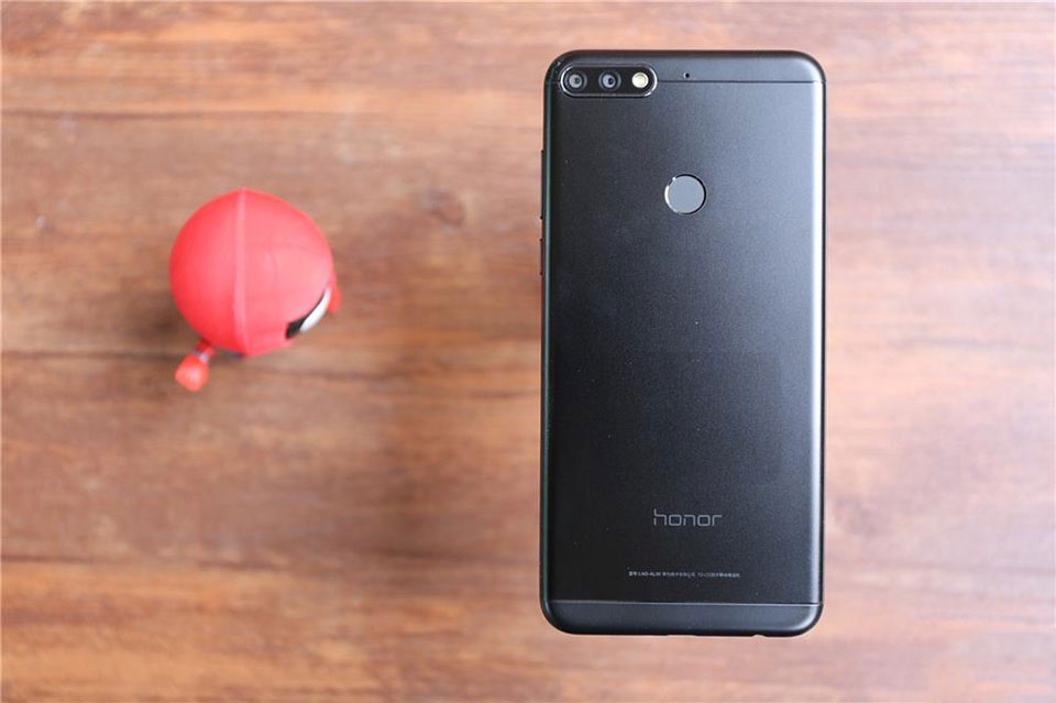 Trên tay Huawei Honor 7C Trên tay Huawei Honor 7C