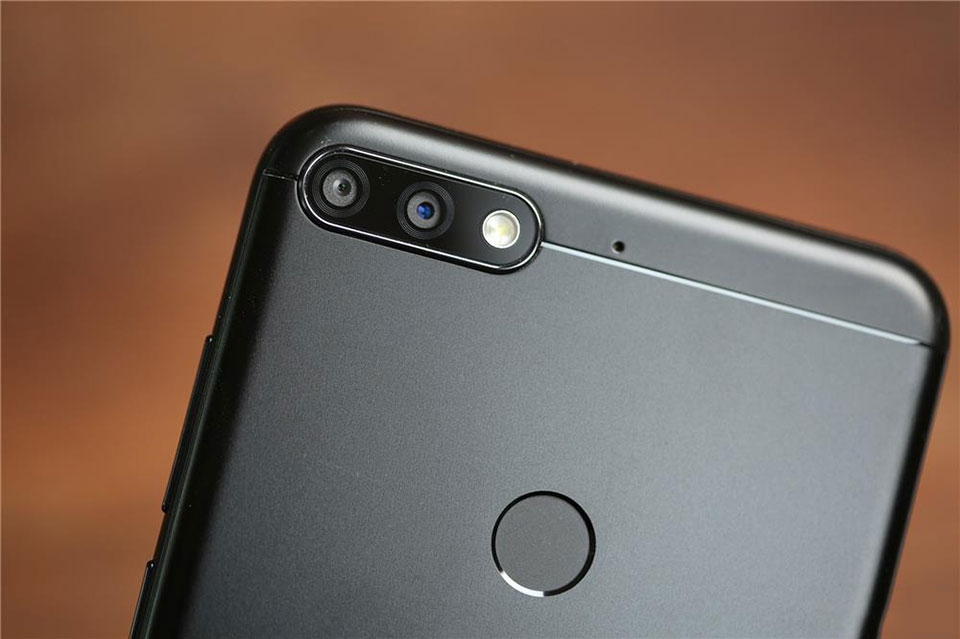 Trên tay Huawei Honor 7C Trên tay Huawei Honor 7C