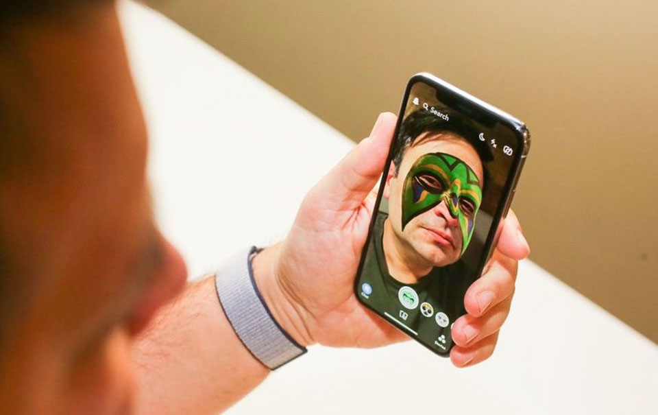 AR Emoji vs Animoji: Sự khác biệt 2 tính năng là gì?