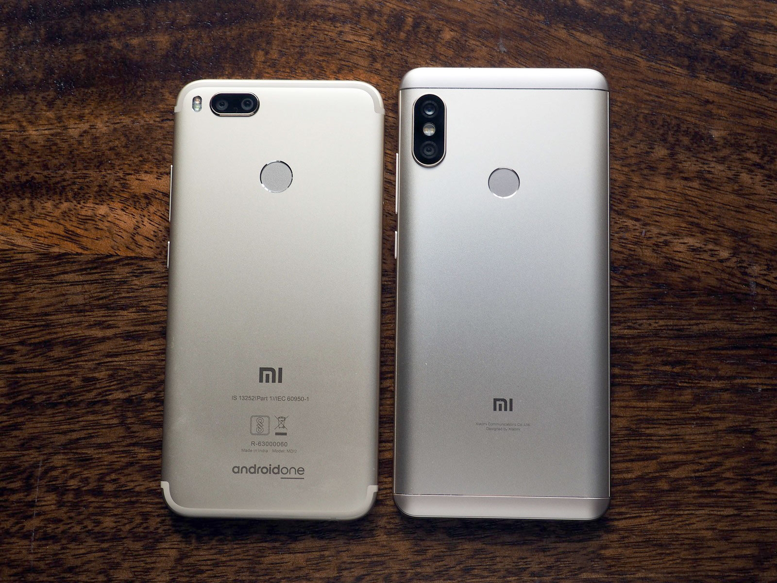 Xiaomi Redmi Note 5 Pro đối đầu Mi A1
