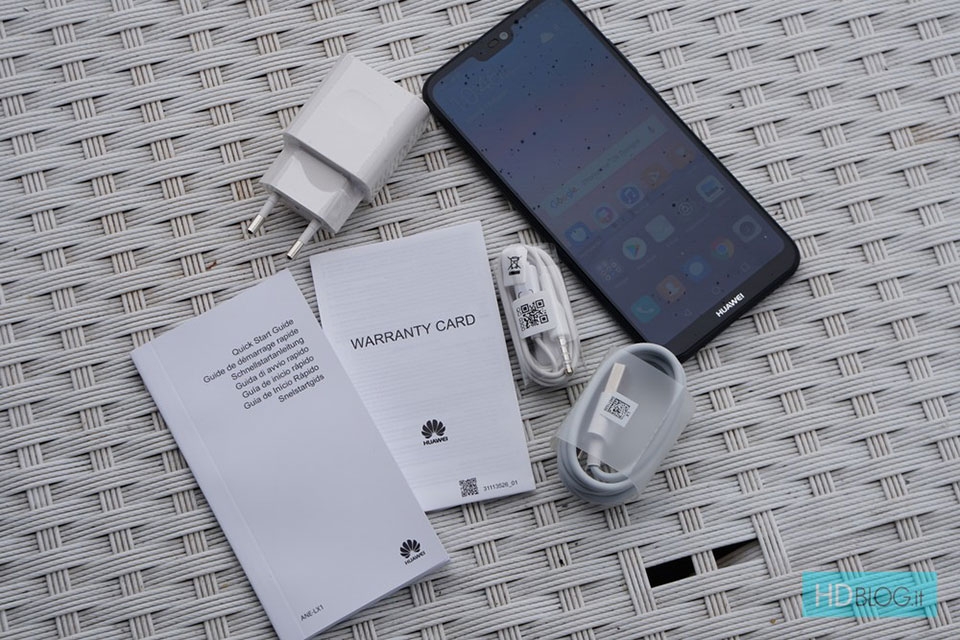 Trên tay Huawei P20 Lite