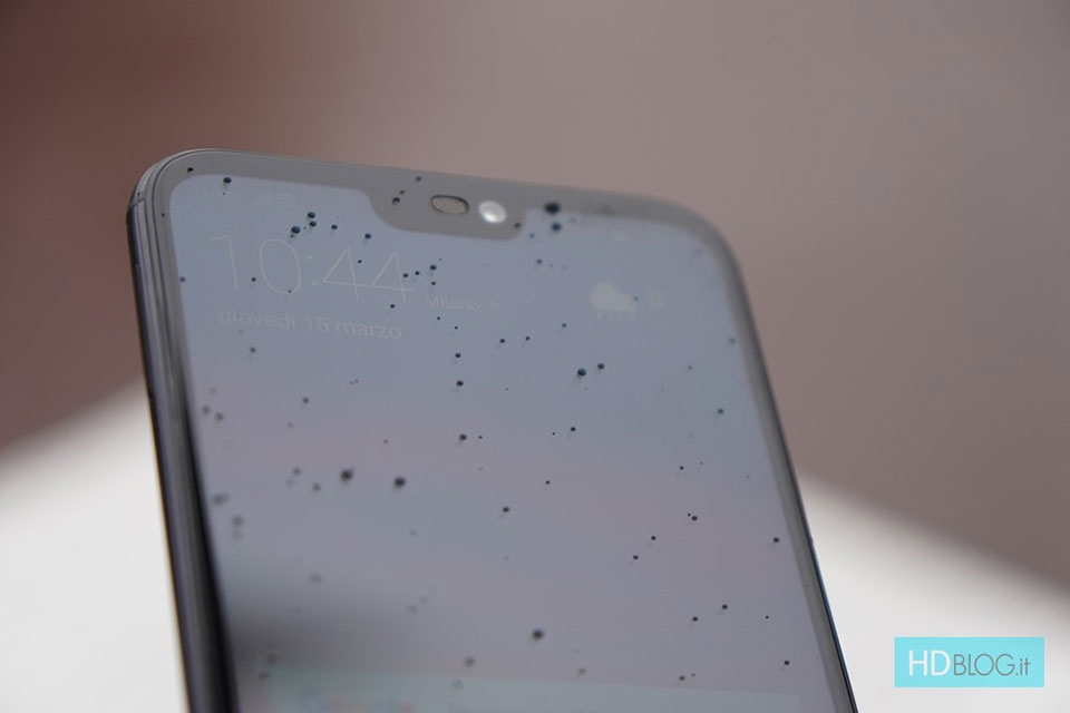 Trên tay Huawei P20 Lite
