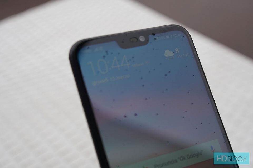 Trên tay Huawei P20 Lite